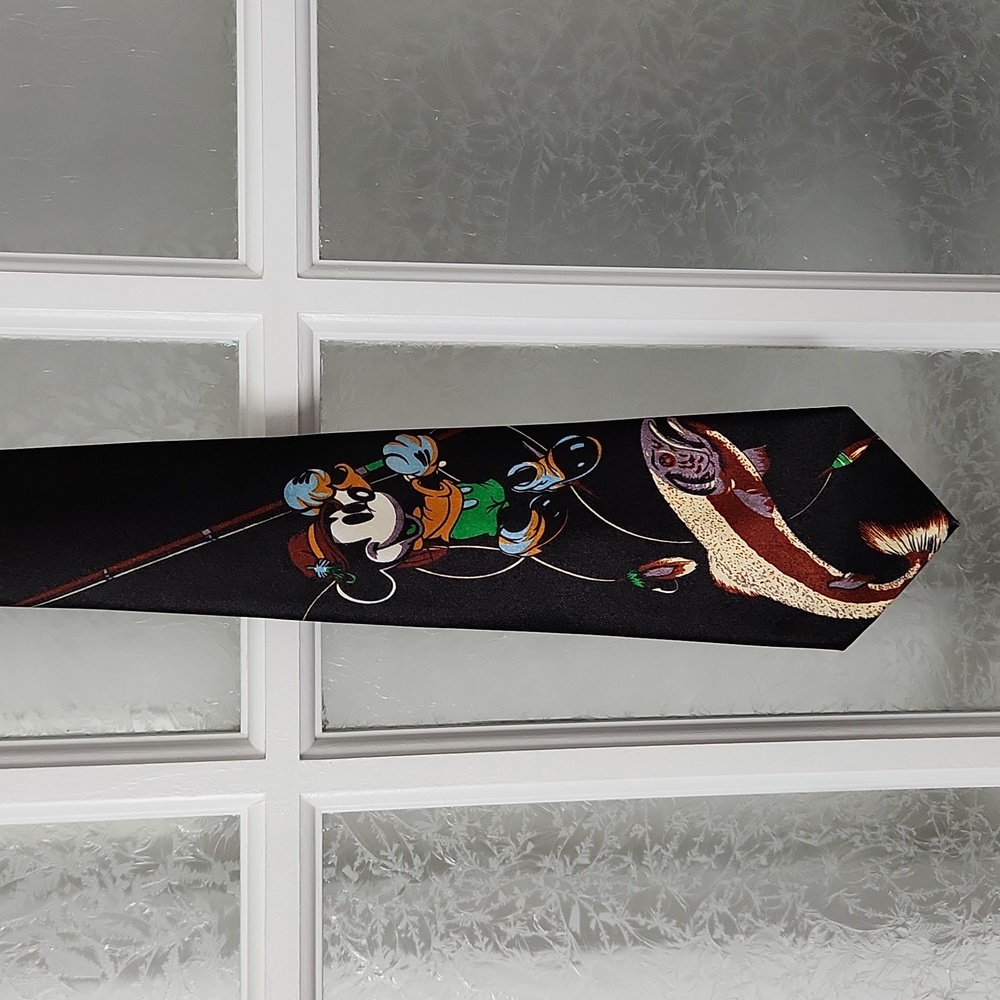 Vintage  Mickey Fishing Neck Tie